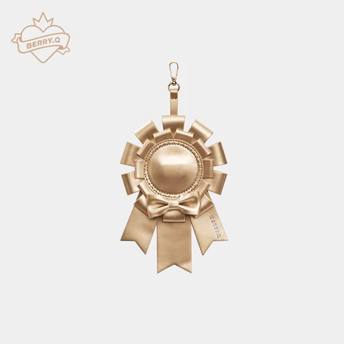 BERRYQ Ita Bag Accessories Pin Display Badge - Image 9