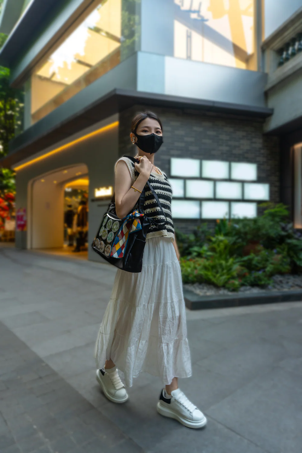 Large Capacity Black Badge Ita Bag Tote Bag - Image 11