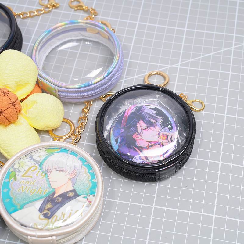 Small Round Can Badge Protective Pouch - Image 3